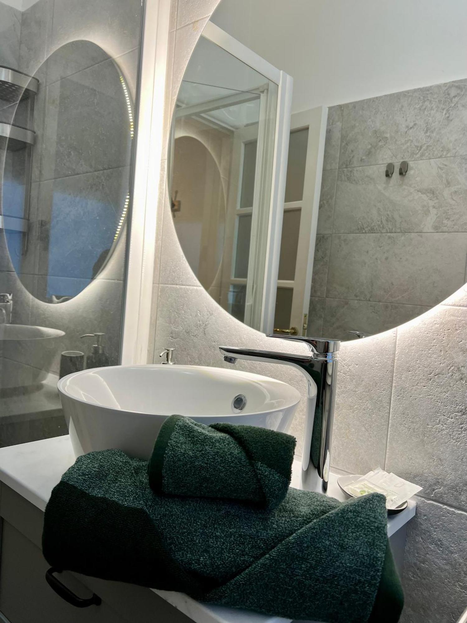 La Bella Milano Charme Apartment 3 Km Away From Duomo/ Netflix & Wi-Fi Included 외부 사진