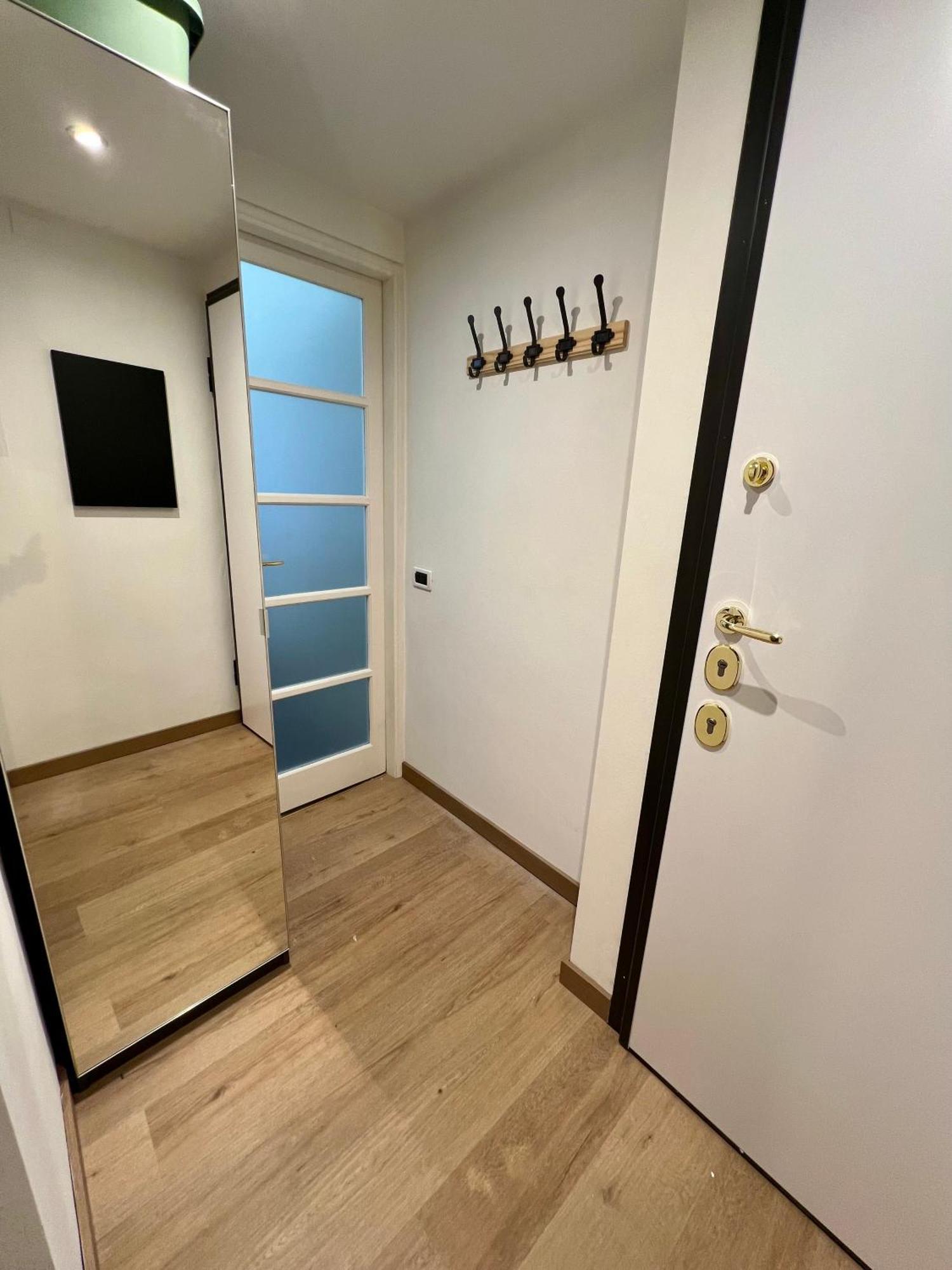La Bella Milano Charme Apartment 3 Km Away From Duomo/ Netflix & Wi-Fi Included 외부 사진